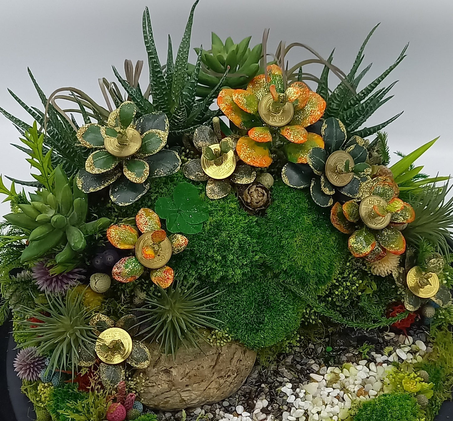 「黄金姫花月&Green金のなる木」プリザーブド苔京庭園風アレンジ