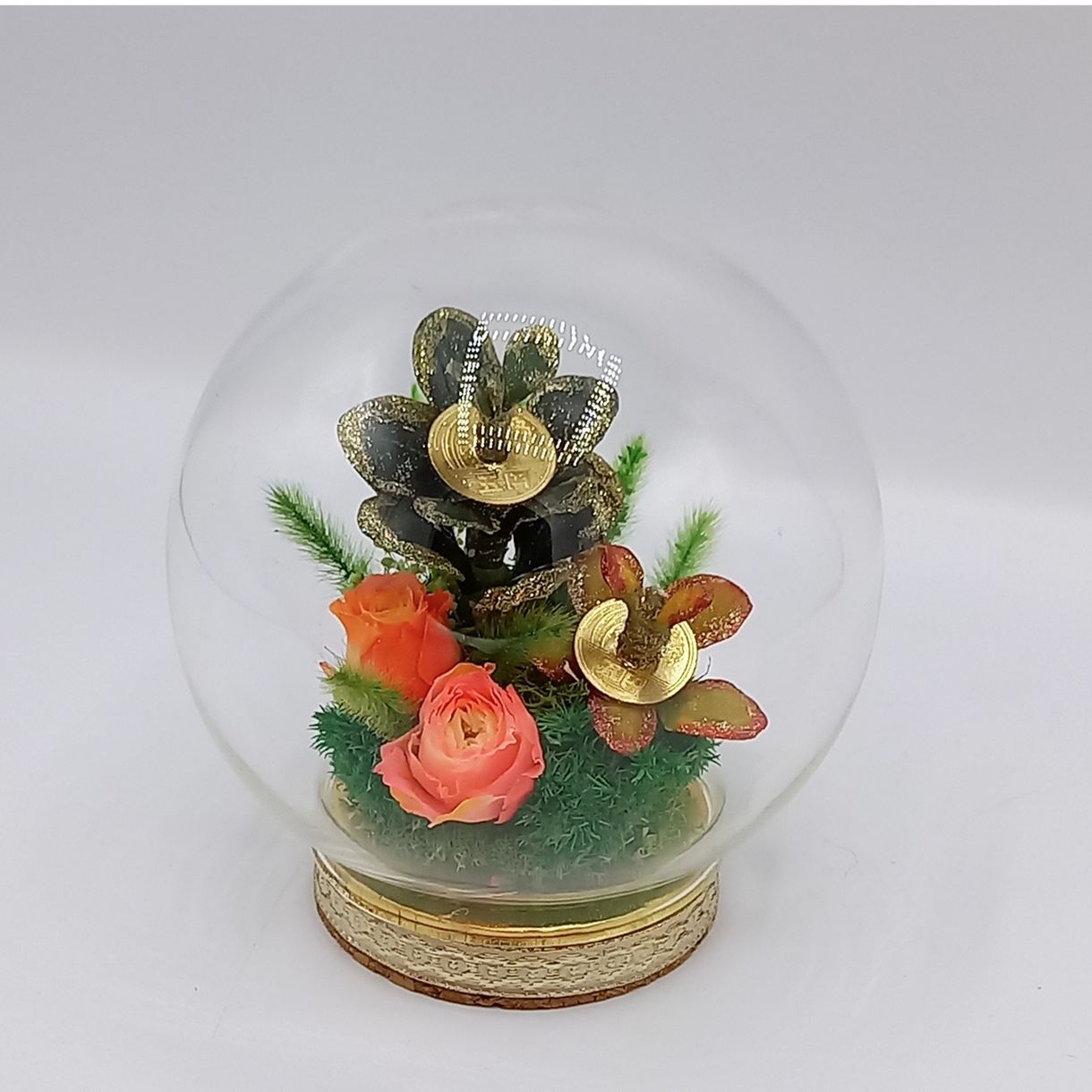 手作り「黄金姫花月&green金のなる木」&プリザーブドフラワーレインボーローズと草花・苔のガラスドームアレンジ❣