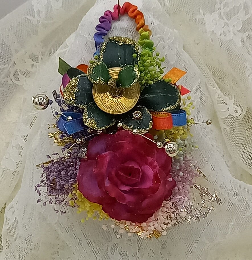 「手作り金のなる木」&レインボーローズ(造花)miracleプチブーケアレンジ